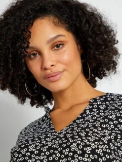 Blusa Con Estampado 'JDY' - NEGRO/BLANCO -TrendyModa Ventas blusa con estampado jdy negroblanco zq391 2 frb5