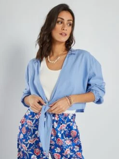 Blusa Cropped Con Cuello De Pico - BELAIR_BLU 9 Blusa Cropped Con Cuello De Pico - BELAIR_BLU -TrendyModa Ventas blusa cropped con cuello de pico belairblu zs485 3 frb4