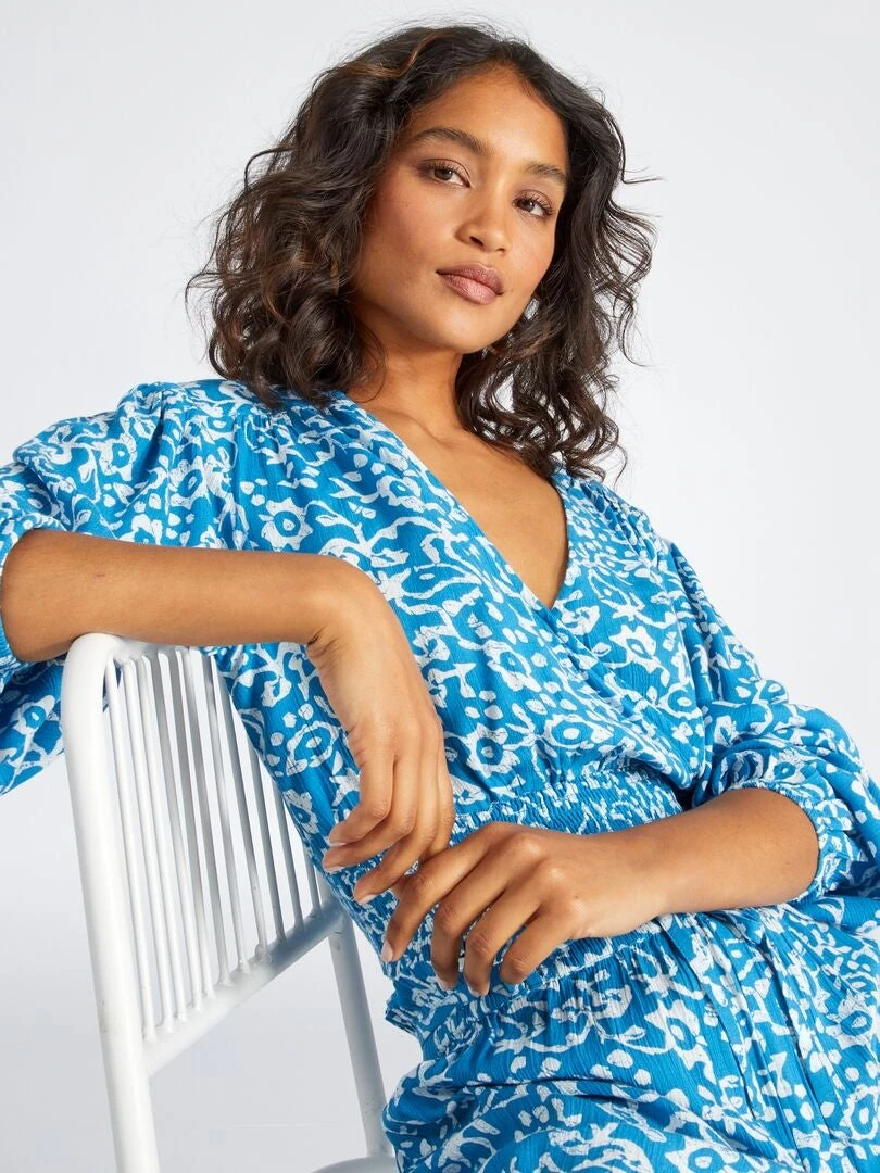 Blusa Cropped Con Cuello Efecto Cruzado - AZUL 4 Blusa Cropped Con Cuello Efecto Cruzado - AZUL - Imagen 2