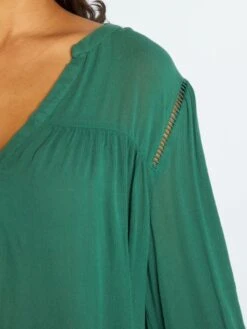 Blusa De Punto De Crepé Con Ribetes Calados - Verde -TrendyModa Ventas blusa de punto de crepe con ribetes calados verde ahz91 3 frb5