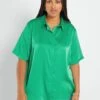 Blusa Satinada Con Cuello Italiano - Verde 1 Blusa Satinada Con Cuello Italiano - Verde -TrendyModa Ventas blusa satinada con cuello italiano verde adz94 4 frb1