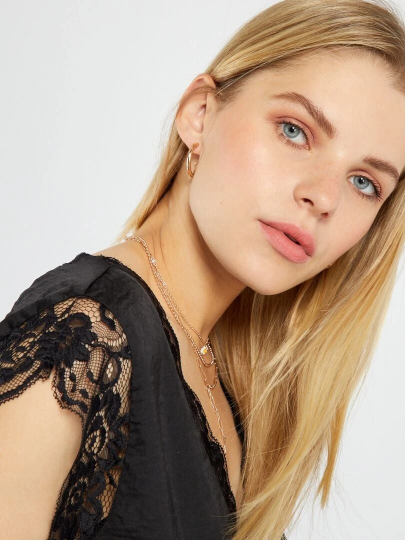 Blusa Satinada Con Encaje - Negro 8 Blusa Satinada Con Encaje - Negro - Imagen 6