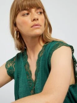 Blusa Satinada Con Encaje - Verde -TrendyModa Ventas blusa satinada con encaje verde acw46 3 frb3