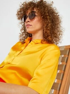 Blusa Satinada De Manga Corta - AMARILLO -TrendyModa Ventas blusa satinada de manga corta amarillo aej47 3 frb2