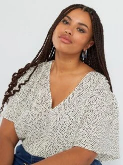 Blusa Vaporosa Con Escote De Pico - BLANCO -TrendyModa Ventas blusa vaporosa con escote de pico blanco anj92 3 frb5