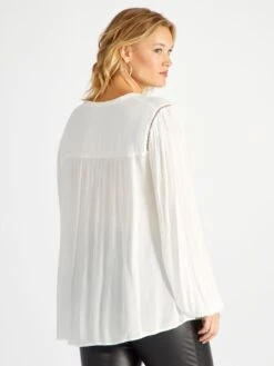 Blusa Vaporosa Con Escote De Pico - COCO_MI -TrendyModa Ventas blusa vaporosa con escote de pico cocomi aix49 1 frb4
