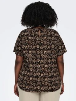 Blusa Vaporosa 'Only Carmakoma' - NEGRO 1 -TrendyModa Ventas blusa vaporosa only carmakoma negro 1 aud34 5 frb2