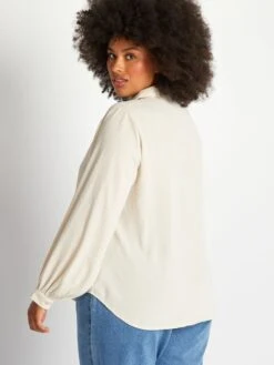 Camisa Con Escote De Pico 'Only Carmakoma' - Beige -TrendyModa Ventas camisa con escote de pico only carmakoma beige amw84 1 frb3