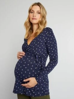 Camiseta Con Cuello Cruzado - FLOR DE IRIS -TrendyModa Ventas camiseta con cuello cruzado flor de iris ala71 1 frb4