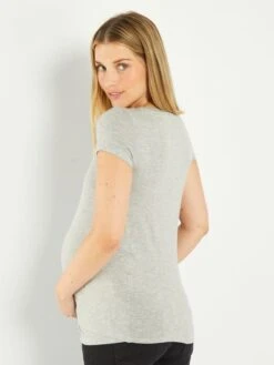 Camiseta De Lactancia Con Cuello Redondo - GRIS -TrendyModa Ventas camiseta de lactancia con cuello redondo gris ahw26 1 frb4
