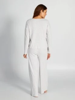 Conjunto De Pijama Con Camiseta + Pantalón - 2 Piezas - GRIS_ 8 Conjunto De Pijama Con Camiseta + Pantalón - 2 Piezas - GRIS_ -TrendyModa Ventas conjunto de pijama con camiseta pantalon 2 piezas gris aud04 1 frb2