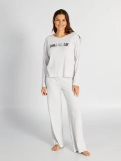 Conjunto De Pijama Con Camiseta + Pantalón - 2 Piezas - GRIS_ 9 Conjunto De Pijama Con Camiseta + Pantalón - 2 Piezas - GRIS_ -TrendyModa Ventas conjunto de pijama con camiseta pantalon 2 piezas gris aud04 1 frb3