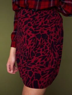 Falda Corta De Punto De Crepé - TAQUIRUBINA -TrendyModa Ventas falda corta de punto de crepe taquirubina aje51 3 frb4