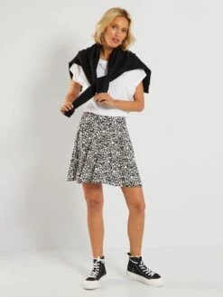 Falda Corta Vaporosa Con Estampado De Fantasía - NEGRO