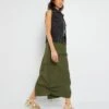 Falda Larga De Tela Parachute - KAKI -TrendyModa Ventas falda larga de tela parachute kaki ail25 2 frb1