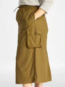 Falda Larga De Tela Parachute 'Only Carmakoma' - Verde Caqui -TrendyModa Ventas falda larga de tela parachute only carmakoma verde caqui aud35 2 frb4