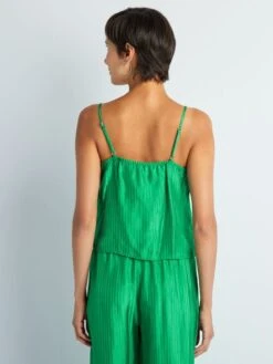Top Satinado Con Cuello Torcido - Verde -TrendyModa Ventas top satinado con cuello torcido verde aus22 3 frb3