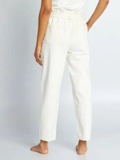 Vaquero Mom Con Cinturón - Blanco -TrendyModa Ventas vaquero mom con cinturon blanco aof04 1 frb3