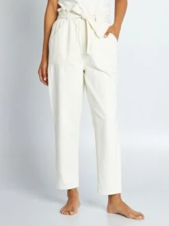 Vaquero Mom Con Cinturón - Blanco -TrendyModa Ventas vaquero mom con cinturon blanco aof04 1 frb4