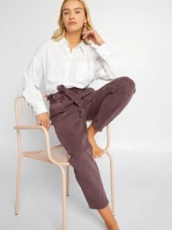 Vaquero Mom Con Cinturón - Ciruela Oscuro