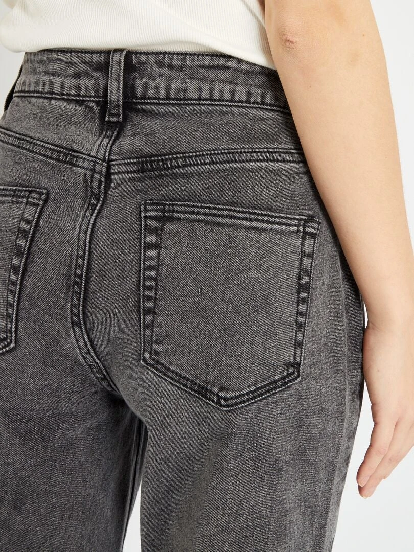 Vaquero Mom Con Talle Muy Alto - L32 - GRIS 7 Vaquero Mom Con Talle Muy Alto - L32 - GRIS - Imagen 5