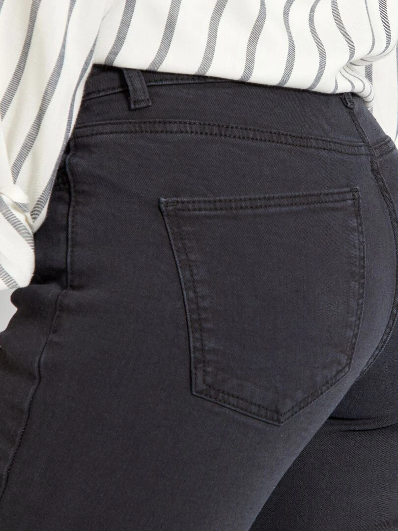 Vaquero Regular De Tiro Alto - L28 - NEGRO 6 Vaquero Regular De Tiro Alto - L28 - NEGRO - Imagen 4