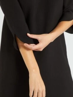 Vestido Corto Con Cuello De Pico - Negro -TrendyModa Ventas vestido corto con cuello de pico negro zg179 1 frb4