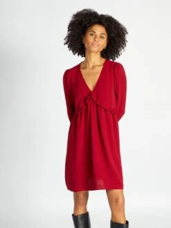 Vestido Corto Con Volante Texturizado - Rojo