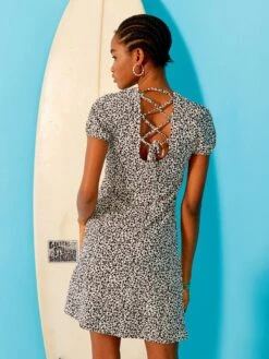 Vestido Corto De Flores - Negro -TrendyModa Ventas vestido corto de flores negro arn26 2 frb4