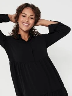 Vestido Corto Evasé 'JDY' - Negro -TrendyModa Ventas vestido corto evase jdy negro zq412 1 frb3