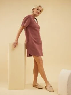 Vestido Corto Tipo Sudadera - Rosa Castaño