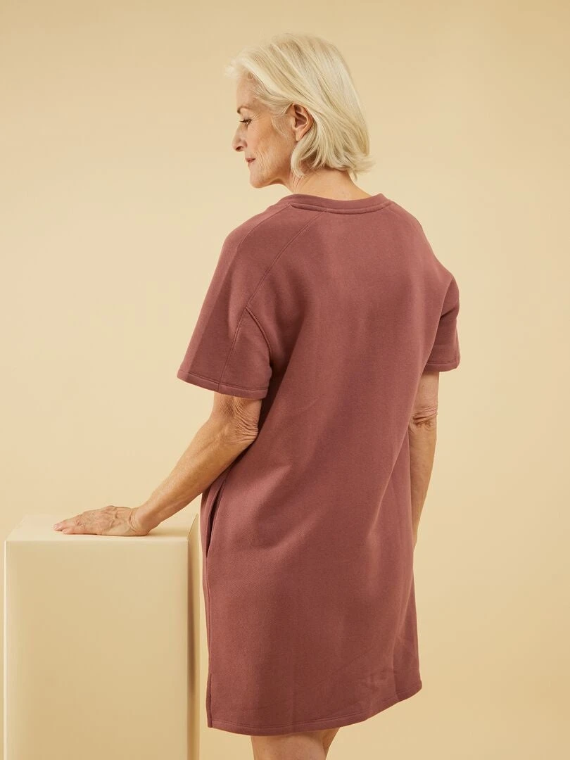 Vestido Corto Tipo Sudadera - Rosa Castaño 5 Vestido Corto Tipo Sudadera - Rosa Castaño - Imagen 3