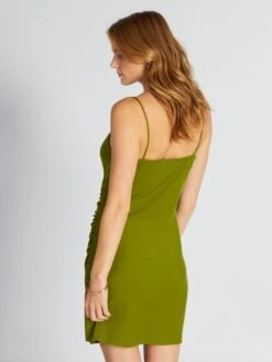 Vestido De Tirantes Finos Plisado En El Lateral - AS VERDE -TrendyModa Ventas vestido de tirantes finos plisado en el lateral as verde awd27 1 frb4
