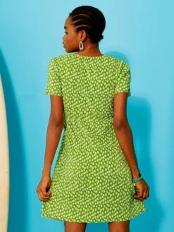 Vestido Evasé Plisado Con Estampado Floral - VERDE -TrendyModa Ventas vestido evase plisado con estampado floral verde arn18 1 frb3