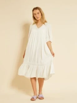 Vestido Largo De Playa De Punto De Crepé Y Bordado - Blanco