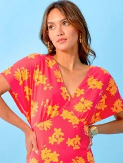 Vestido Midi Cuello De Pico Motivos - ROSA 9 Vestido Midi Cuello De Pico Motivos - ROSA -TrendyModa Ventas vestido midi cuello de pico motivos rosa zs955 1 frb4