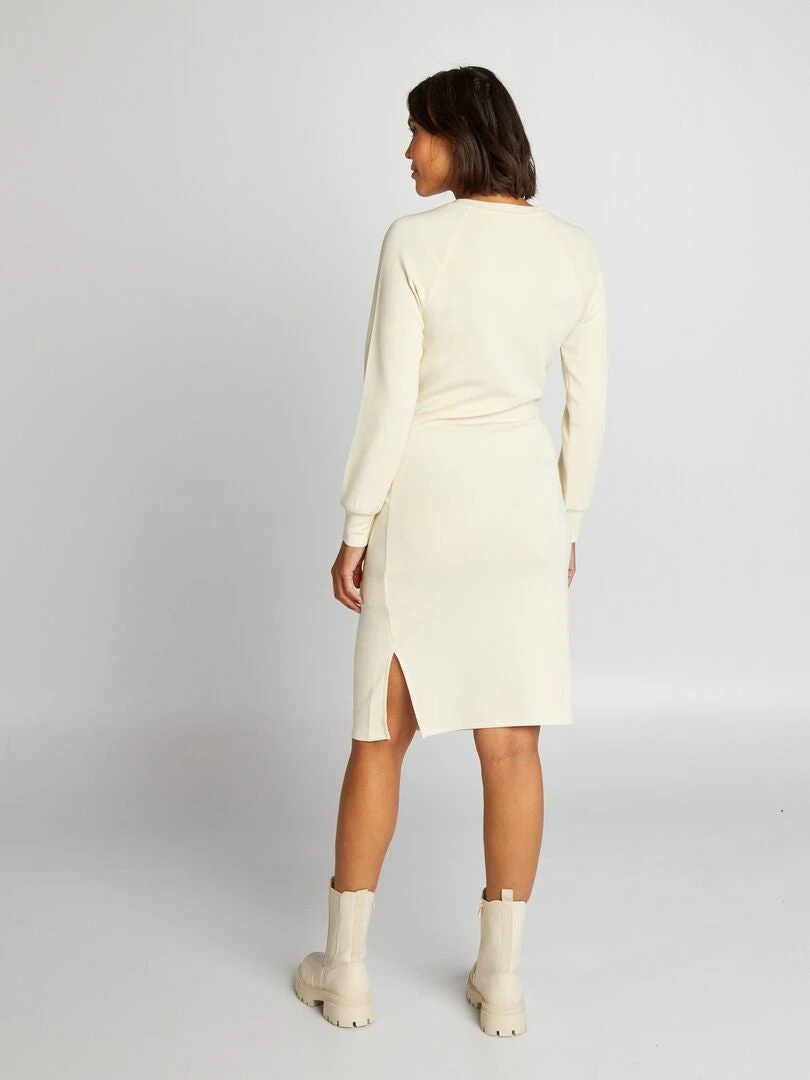 Vestido Tipo Camiseta De Tejido Suave - Beige 5 Vestido Tipo Camiseta De Tejido Suave - Beige - Imagen 3